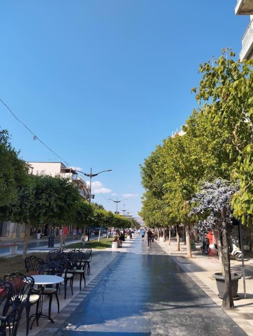 Vicky'S Central Apartment Corinth Экстерьер фото