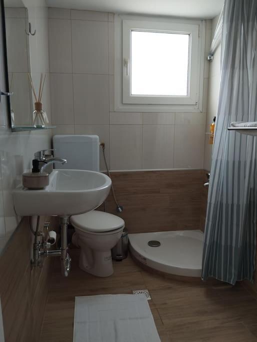 Vicky'S Central Apartment Corinth Экстерьер фото