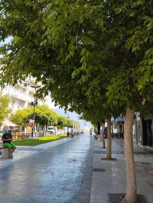 Vicky'S Central Apartment Corinth Экстерьер фото